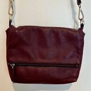 NORDSTROM BRAND leather fold-top shoulder bag in wine red 🍷♥️🌹